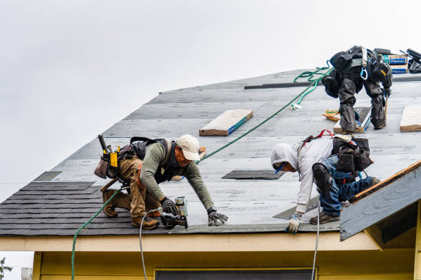 Professional Gutter Installation technician working in Columbia, NJ